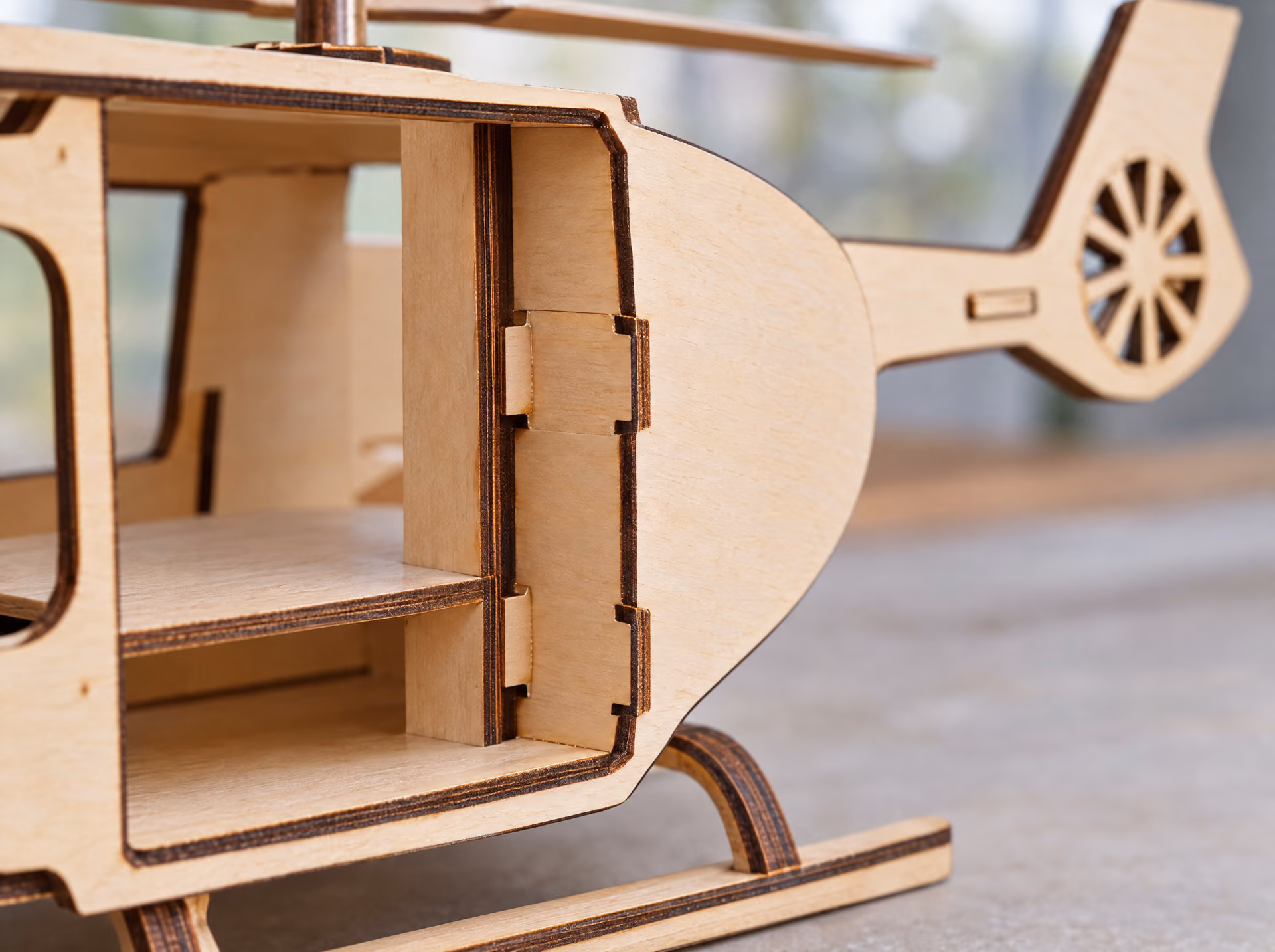 Detail of the Rescue helicopter XL: the joints and the cut edges